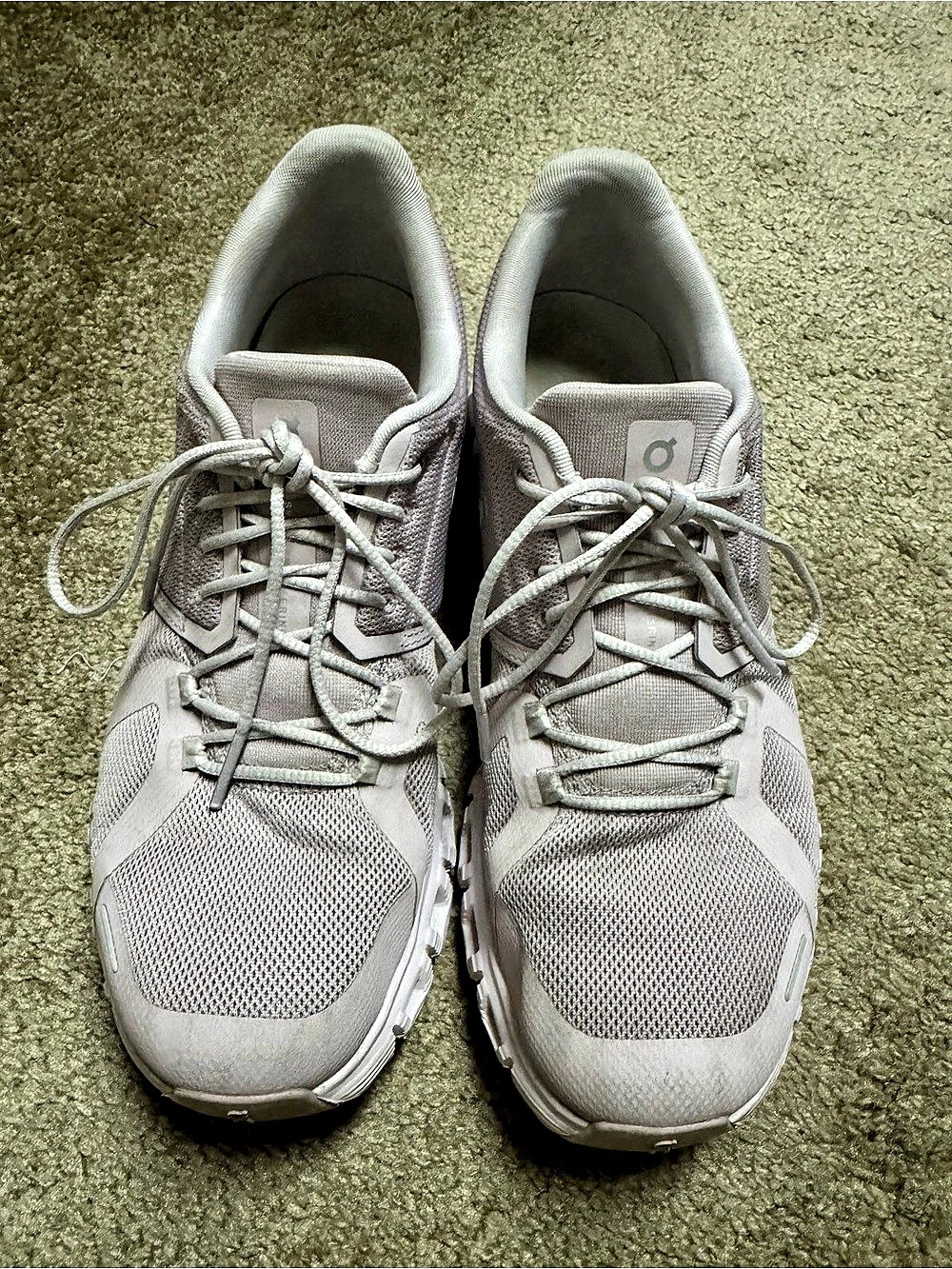 On Cloud Women's shoes orchid 9.5